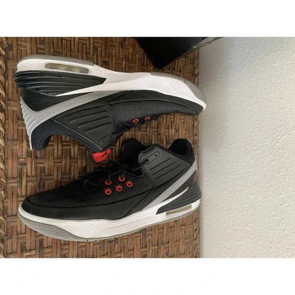 - Jordan Max Aura 5 Black Cement Size 11.5 W/ Box